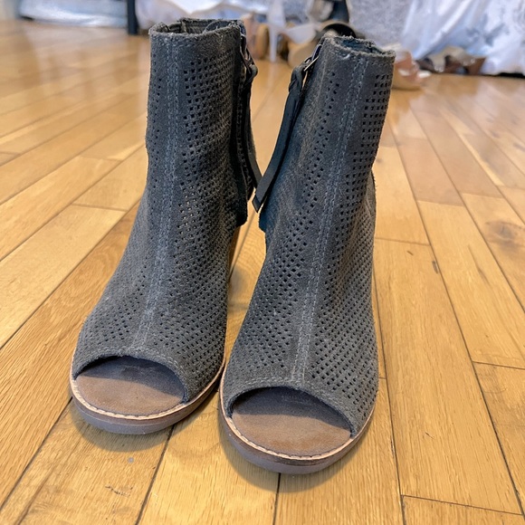 Camo green TOMS heels - Picture 4 of 4